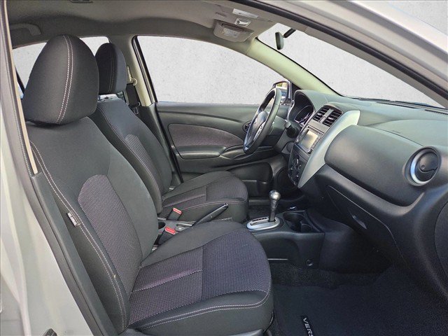 Used 2016 Nissan Versa FWD image 18