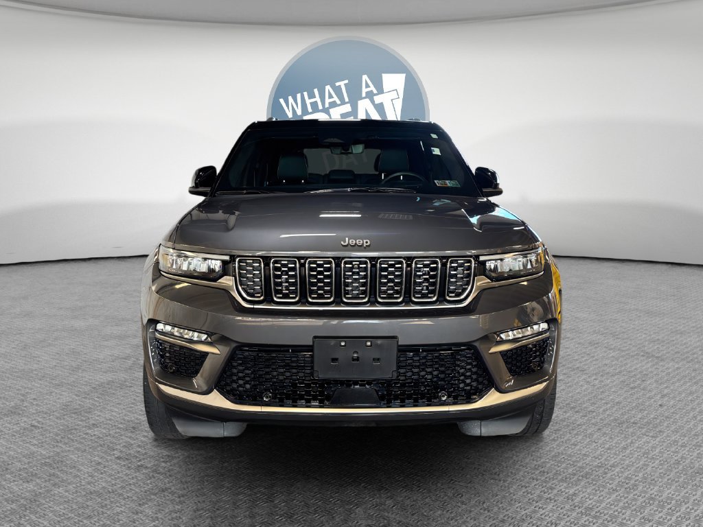 Used 2023 Jeep Grand Cherokee Summit AWD/4WD image 9