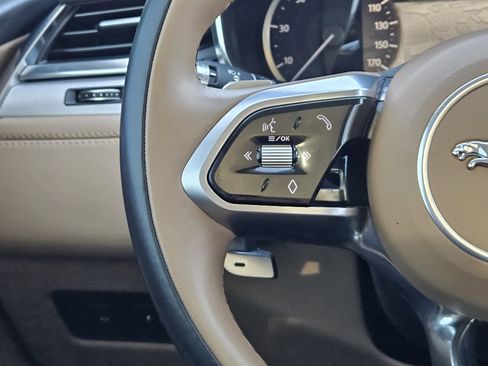 Used 2022 Jaguar F-PACE S image 29