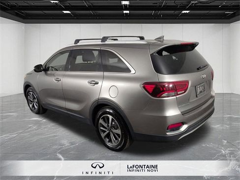 Used 2019 Kia Sorento EX image 3