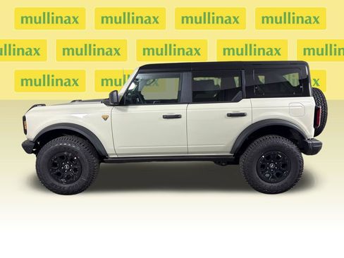 New 2026 Ford Bronco Badlands AWD/4WD image 9