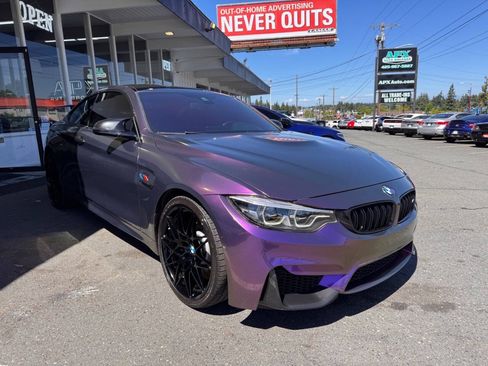 Used 2018 BMW M4 Coupe w/ Competition Package RWD image 7