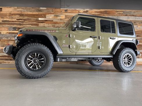 New 2026 Jeep Wrangler Unlimited Rubicon w/ Xtreme 35 Tire Package AWD/4WD image 52