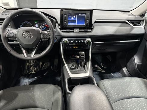 Certified 2022 Toyota RAV4 XLE image 4