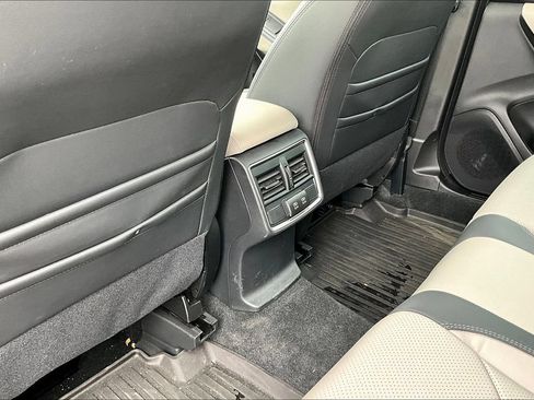 Used 2023 Subaru Forester Limited AWD/4WD image 10