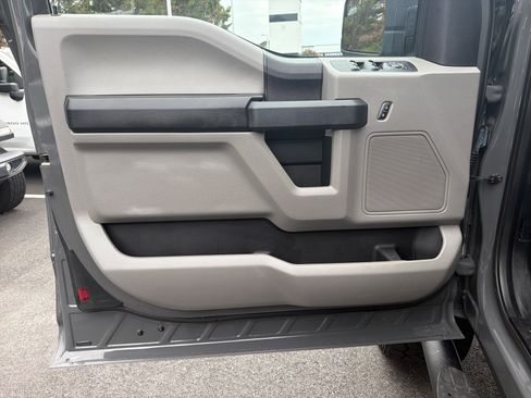 Used 2018 Ford F150 XL w/ Equipment Group 101A Mid AWD/4WD image 14