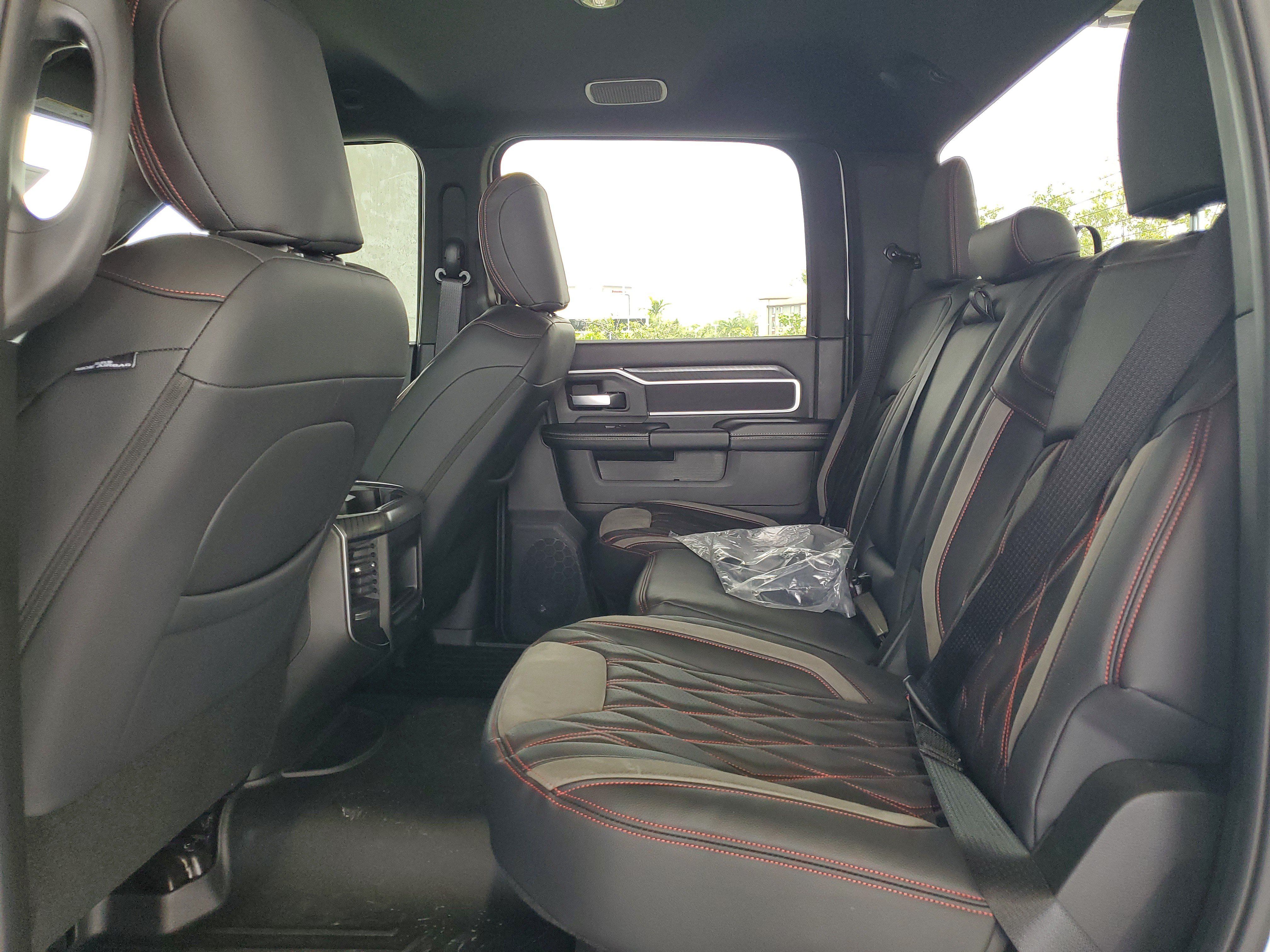 New 2025 RAM 2500 Big Horn AWD/4WD image 9