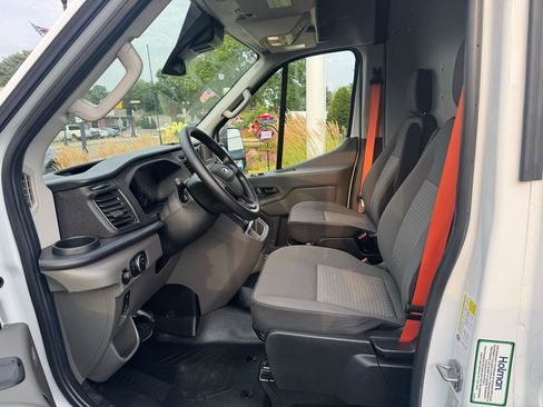 Used 2023 Ford Transit 250 148 High Roof RWD image 17