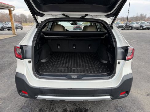 Used 2023 Subaru Outback Limited image 6