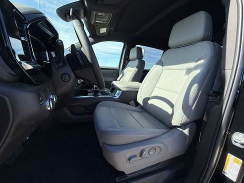 New 2026 GMC Sierra 1500 SLT image 18