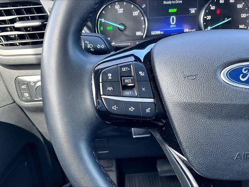 Used 2021 Ford Escape SE w/ SE Sport Appearance Package image 19