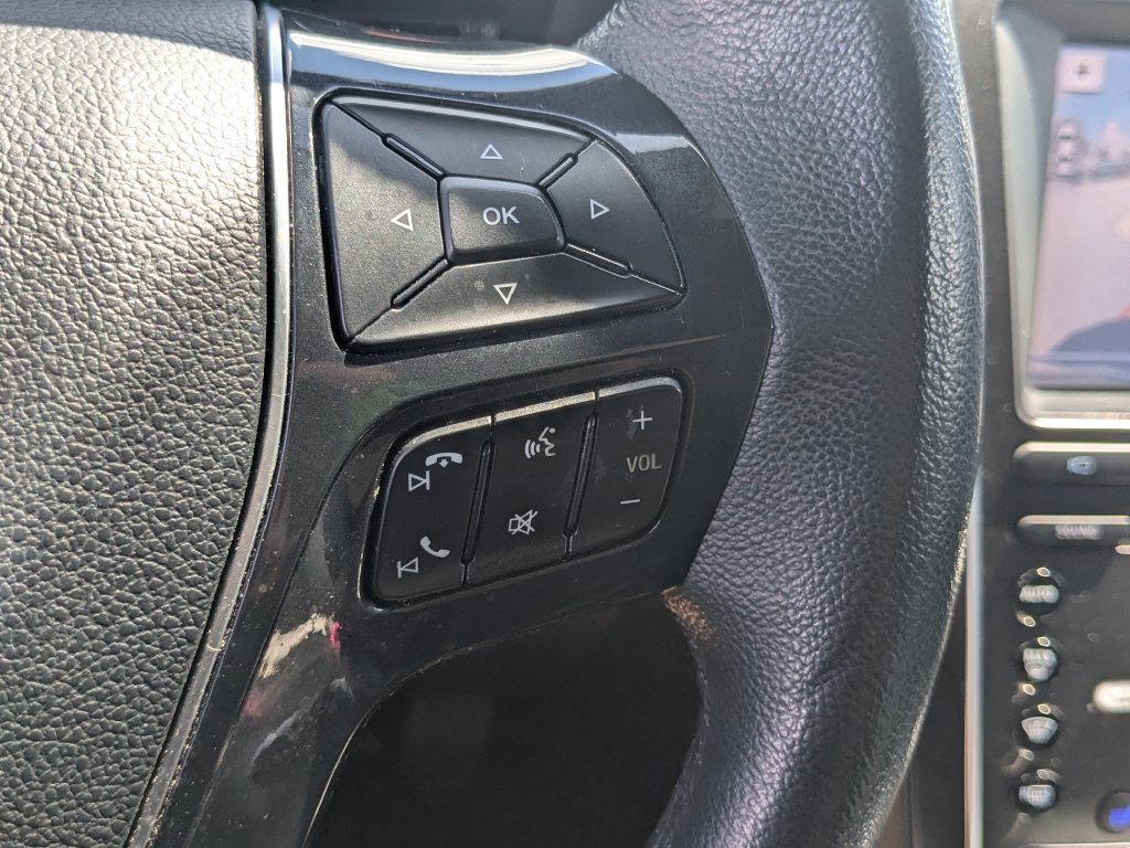 Used 2019 Ford Explorer Limited w/ Class III Trailer Tow Package FWD image 13