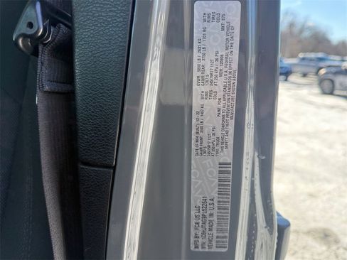 Used 2023 Jeep Gladiator Sport image 24