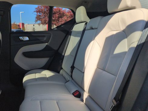 New 2026 Volvo XC40 B5 Ultra w/ Protection Package Premier image 25