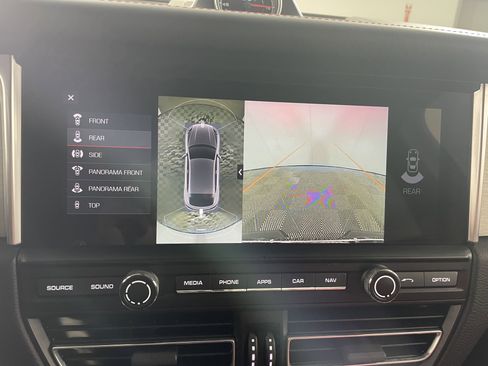 Certified 2020 Porsche Macan GTS image 24