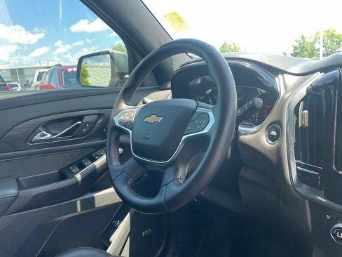 Used 2023 Chevrolet Traverse High Country AWD/4WD image 28