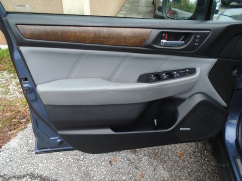 Used 2018 Subaru Outback 3.6R Limited image 15