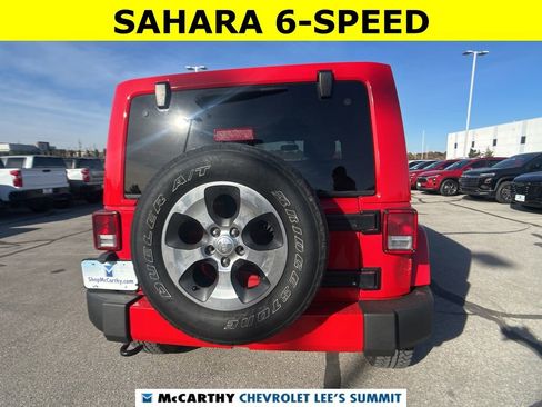 Used 2018 Jeep Wrangler Unlimited Sahara w/ Dual Top Group image 11