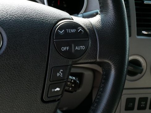 Used 2012 Toyota Sequoia Platinum AWD/4WD image 26