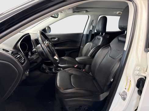 Used 2019 Jeep Compass Limited AWD/4WD image 9