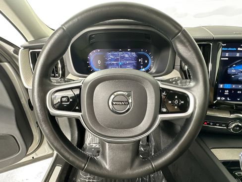 Used 2022 Volvo XC60 B5 Inscription w/ Advanced Package image 11