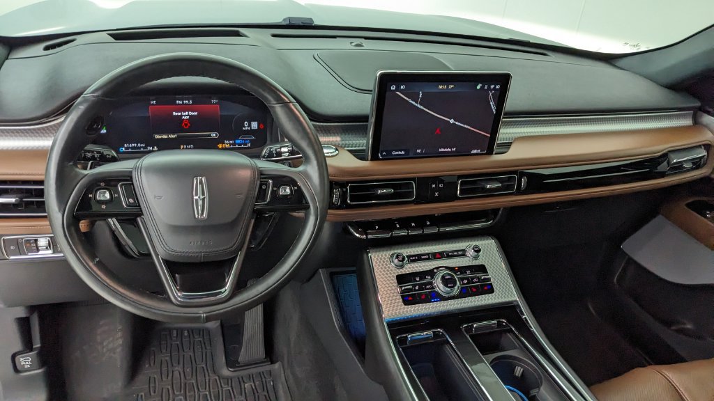 Used 2023 Lincoln Aviator Grand Touring w/ Equipment Group 301A AWD/4WD image 4