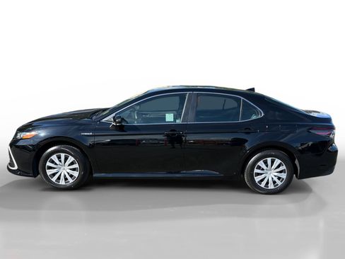 Used 2021 Toyota Camry LE FWD image 2