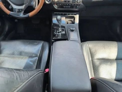 Used 2013 Lexus ES 300h w/ Luxury Pkg FWD image 12