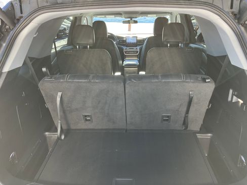 Used 2023 Ford Explorer XLT w/ Equipment Group 202A image 18