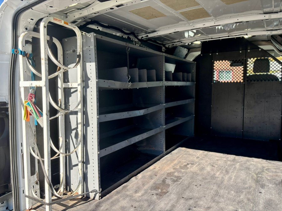 Used 2018 Ford Transit 250 130 Low Roof RWD image 25