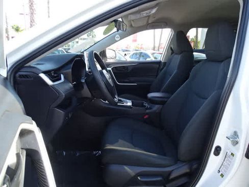 Certified 2023 Toyota RAV4 LE FWD image 18