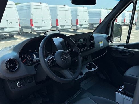 New 2025 Mercedes-Benz Sprinter 2500 image 7