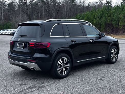 Used 2025 Mercedes-Benz GLB 250 4MATIC image 12