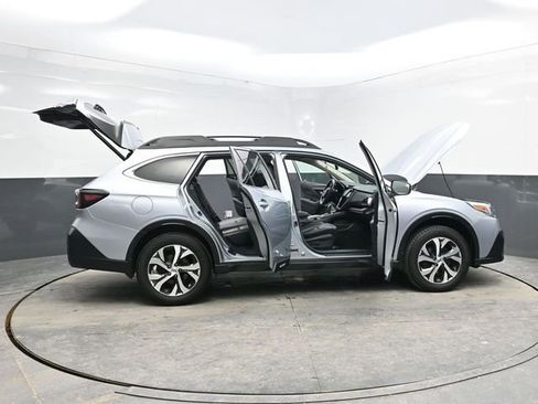 Used 2021 Subaru Outback Limited image 43