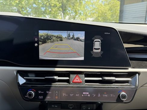 Used 2023 Kia Niro Wave FWD image 10