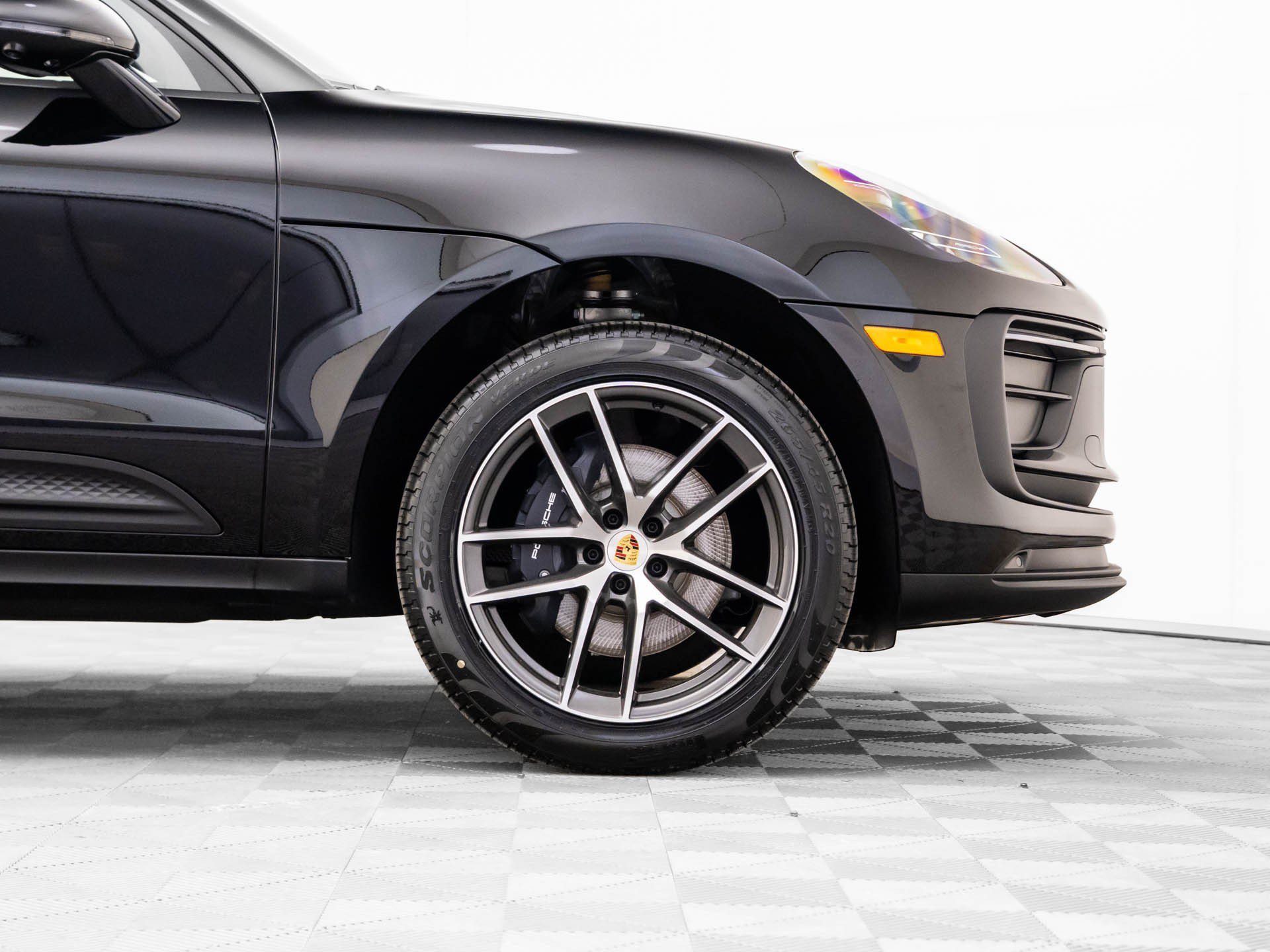 Used 2026 Porsche Macan AWD/4WD image 34