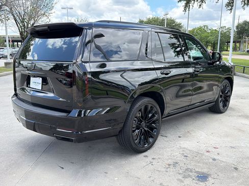 Certified 2025 Cadillac Escalade Sport Platinum w/ LPO, ONYX Package AWD/4WD image 9