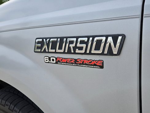 Used 2003 Ford Excursion XLT RWD image 4