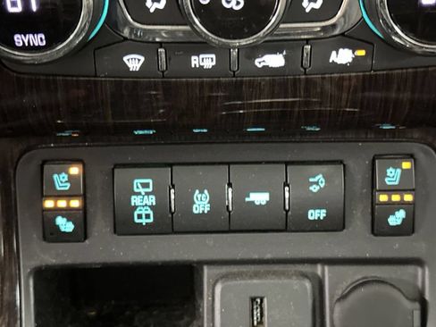Used 2016 Chevrolet Traverse LTZ AWD/4WD image 50