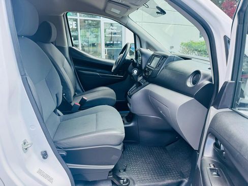 Used 2020 Nissan NV200 SV FWD image 33