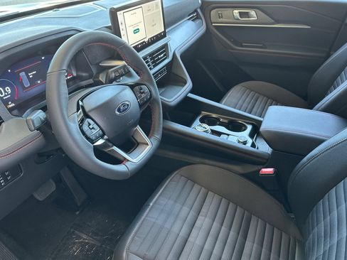 New 2026 Ford Explorer ST-Line w/ ST-Line Street Pack AWD/4WD image 11