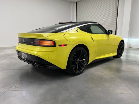 Used 2024 Nissan Z Performance w/ Floor Mat Package RWD image 7