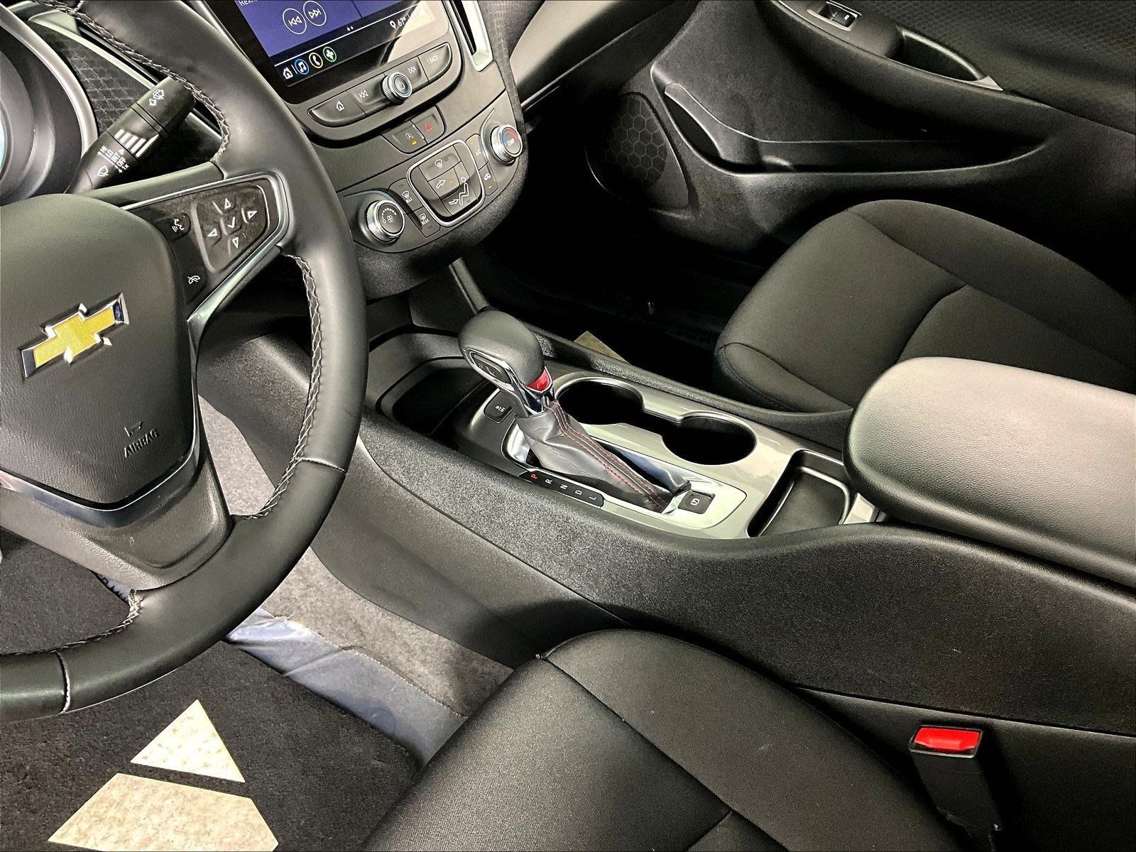 Used 2024 Chevrolet Malibu RS FWD image 18