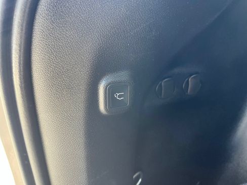 Used 2020 Jeep Cherokee Limited AWD/4WD image 31