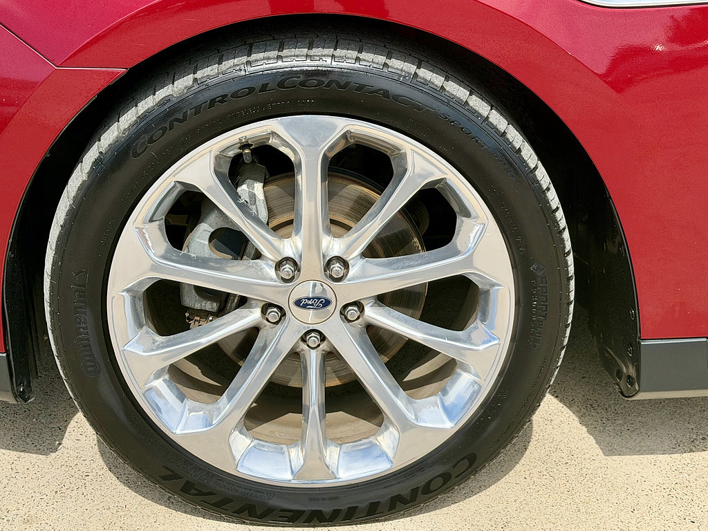 Used 2015 Ford Taurus Limited w/ Equipment Group 301A FWD image 4
