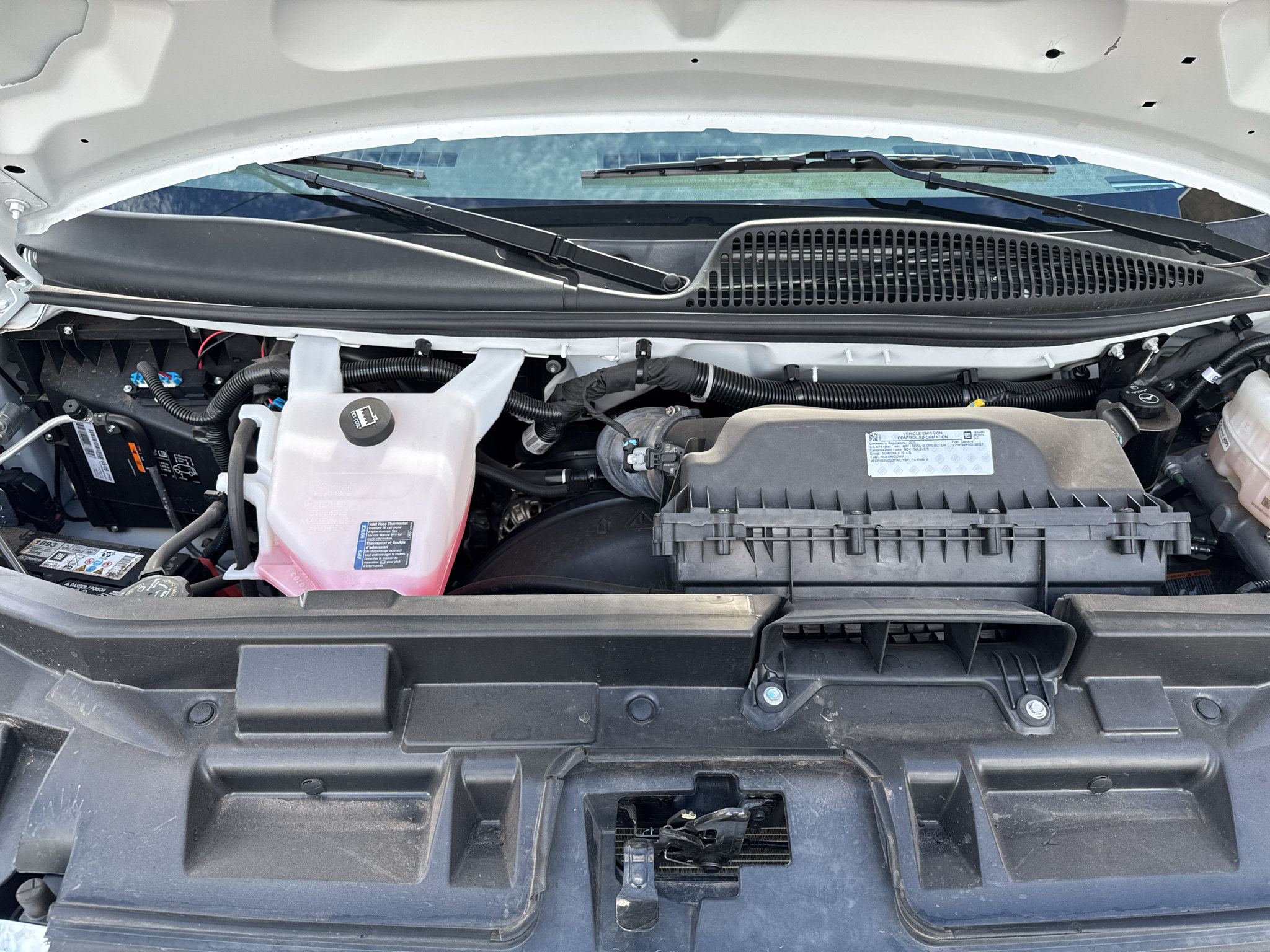 Used 2025 GMC Savana 2500 w/ Driver Convenience Package RWD image 36