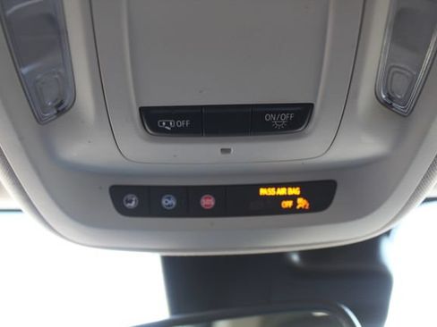 Used 2022 Buick Envision Preferred FWD image 33