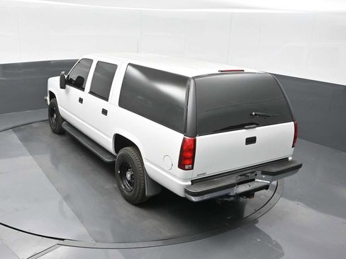 Used 1997 Chevrolet Suburban 2500 w/ Preferred Equipment Group 2 image 21