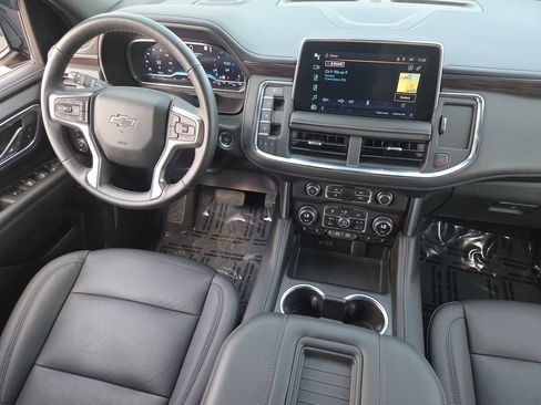 Used 2023 Chevrolet Suburban Z71 w/ Luxury Package AWD/4WD image 37