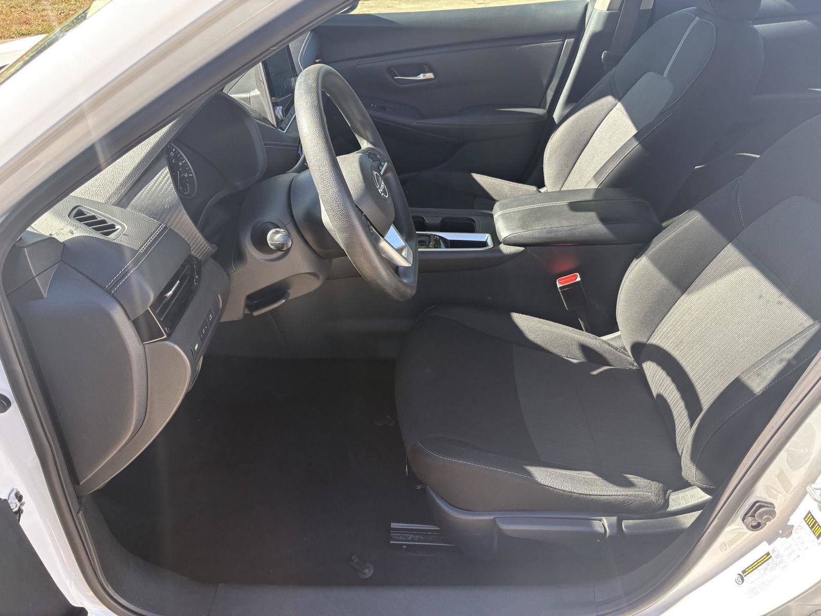 Used 2024 Nissan Sentra SV FWD image 4